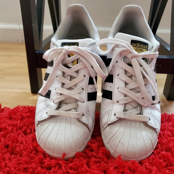 Streetwear Staple Adiddas Superstar All OOTD  🔥 with these.  Steppin proud - Picture 5 of 11